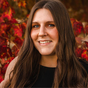 Meet your Posher, Steph